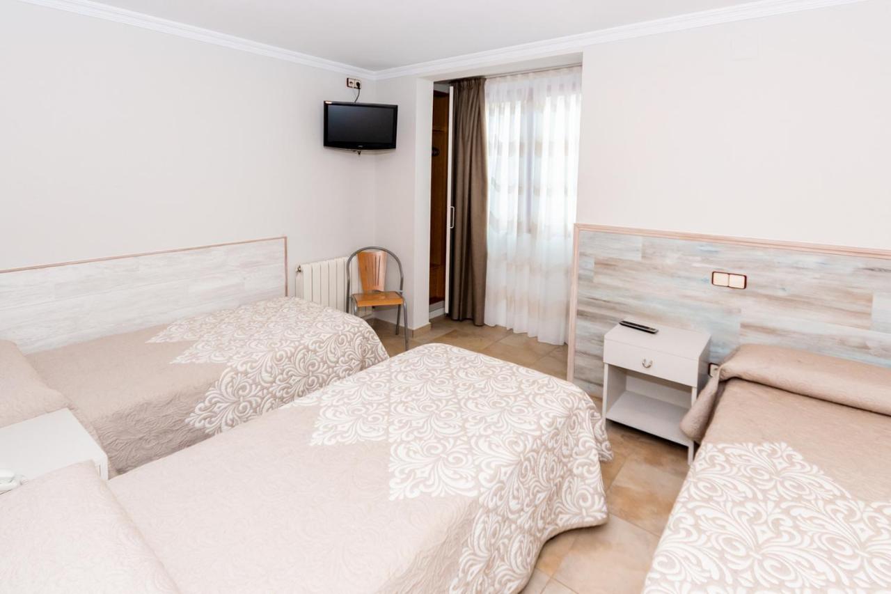 Hostal Viky Мадрид Экстерьер фото