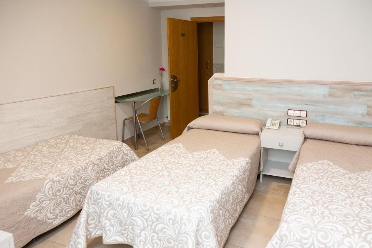 Hostal Viky Мадрид Экстерьер фото