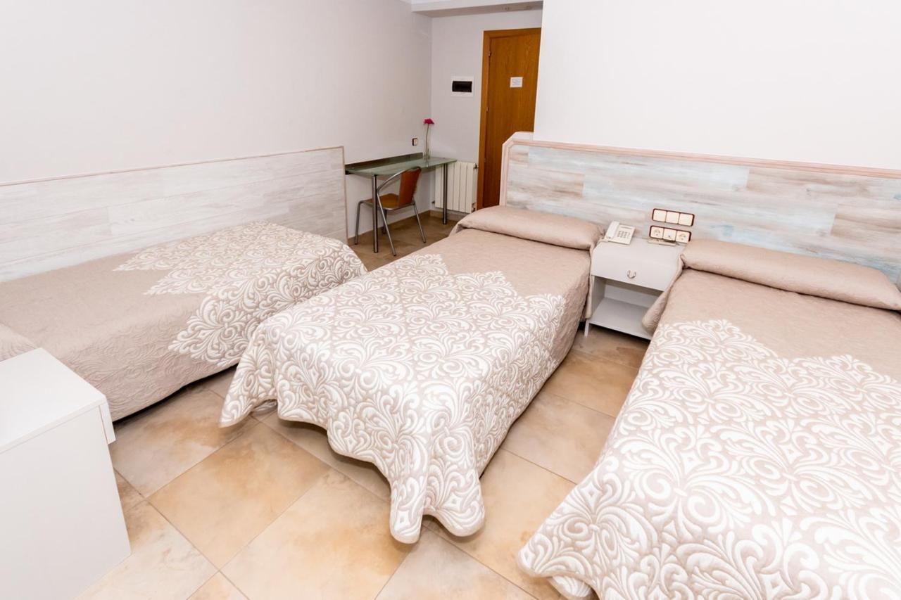 Hostal Viky Мадрид Экстерьер фото